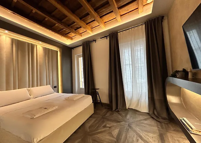 DaVinci Apartament Near Duomo